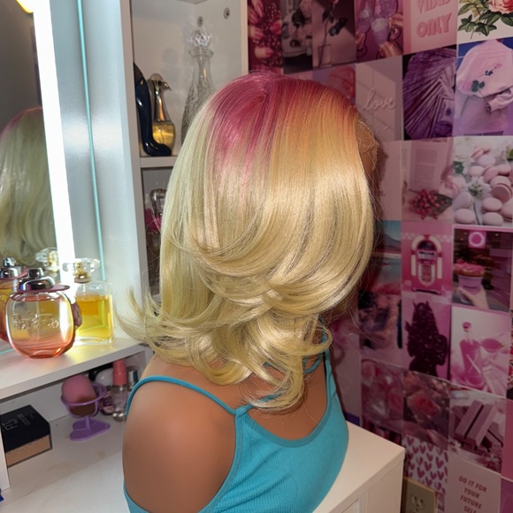 Pink Root Blonde 613 Lace Front Wig - Picture 2 of 3